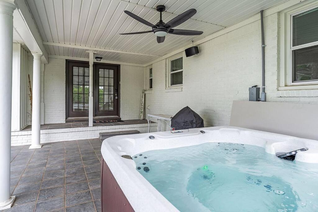 Lake Home, Dock, Fire Pit, Hot Tub, Game Room, Etc Winchester Dış mekan fotoğraf